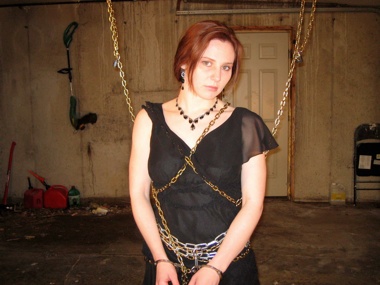 Jayne in Chains